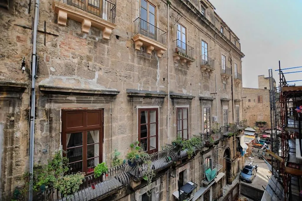 Apartment Iflat Casa Cuto Terrace On The Ancient City Palermo Italy